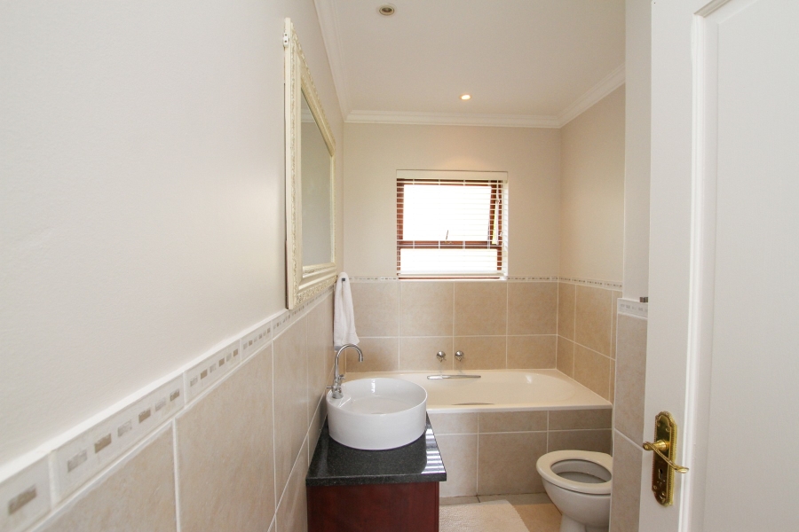 3 Bedroom Property for Sale in The Hill Western Cape